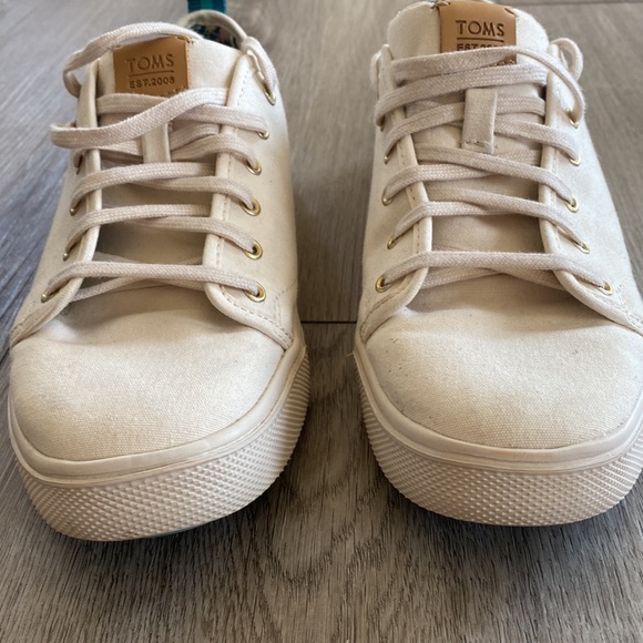 Toms Canvas Sneakers with Striped Pull-tab - Picture 5 of 9